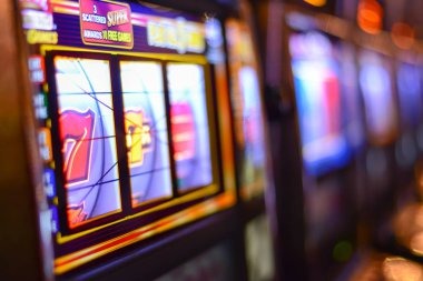 Blackjack dealer revealing cards on dbl live table